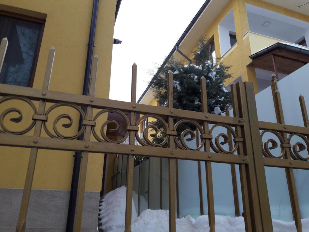 The Yellow House Stara Zagora Exterior photo